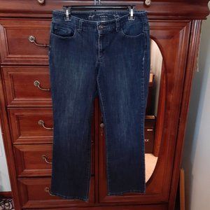 Christopher & Banks Dark Wash Modern Fit Women's Jeans - Size - 6 Short